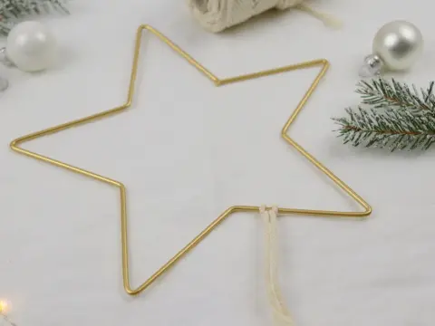 Makramee Weihnachtsdeko - So gelingen Sterne, Tannen & Co.